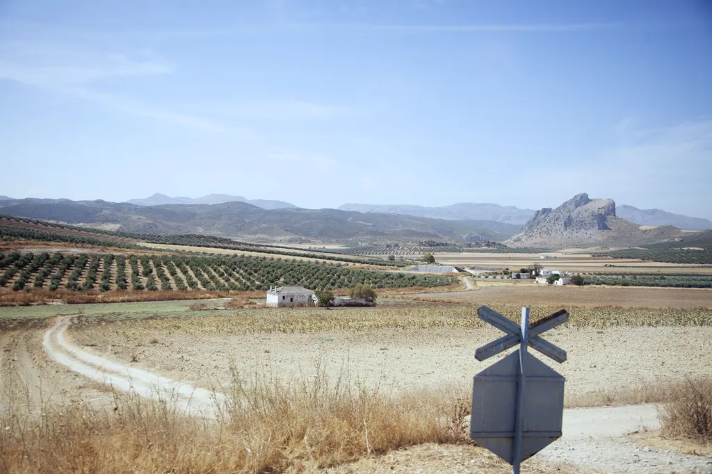 Viaje en España. A long-form journey through Spanish towns, interiors, roads and landscapes.