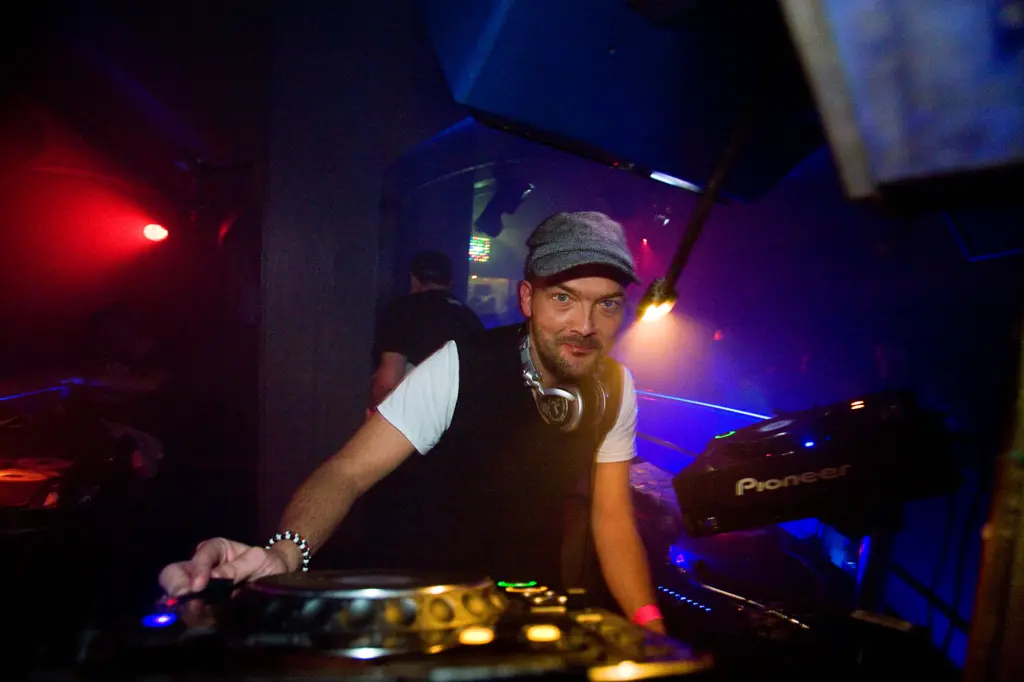 Ben Watt · Buzzin’ Fly at The End