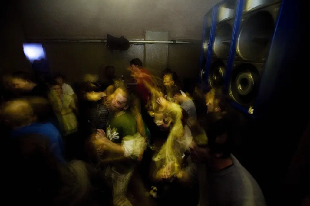 FWD at The End, 2008 · frame 009