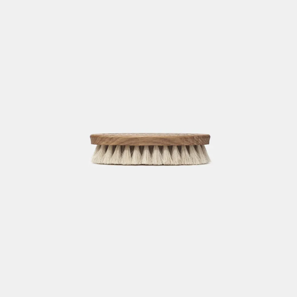Folklore — commercial and product photograph in London, UK, frame 14 of 106.