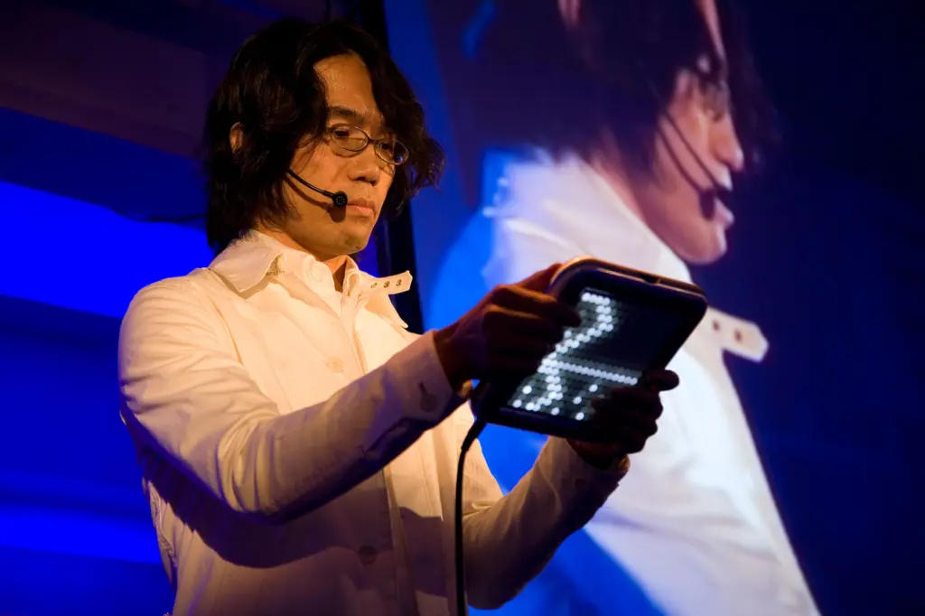 Toshio Iwai demonstrating the Yamaha TENORI-ON