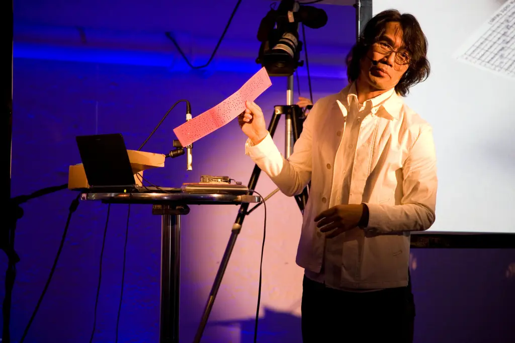 Toshio Iwai demonstrating the Yamaha TENORI-ON