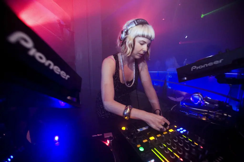 JoJo de Freq DJing at Bugged Out