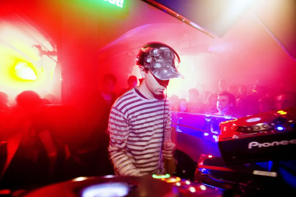 Tiga · Bugged Out at The End