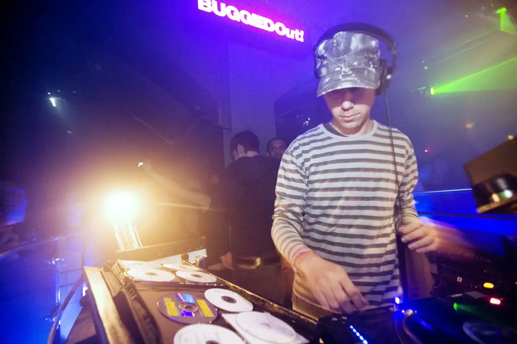 Tiga · Bugged Out at The End