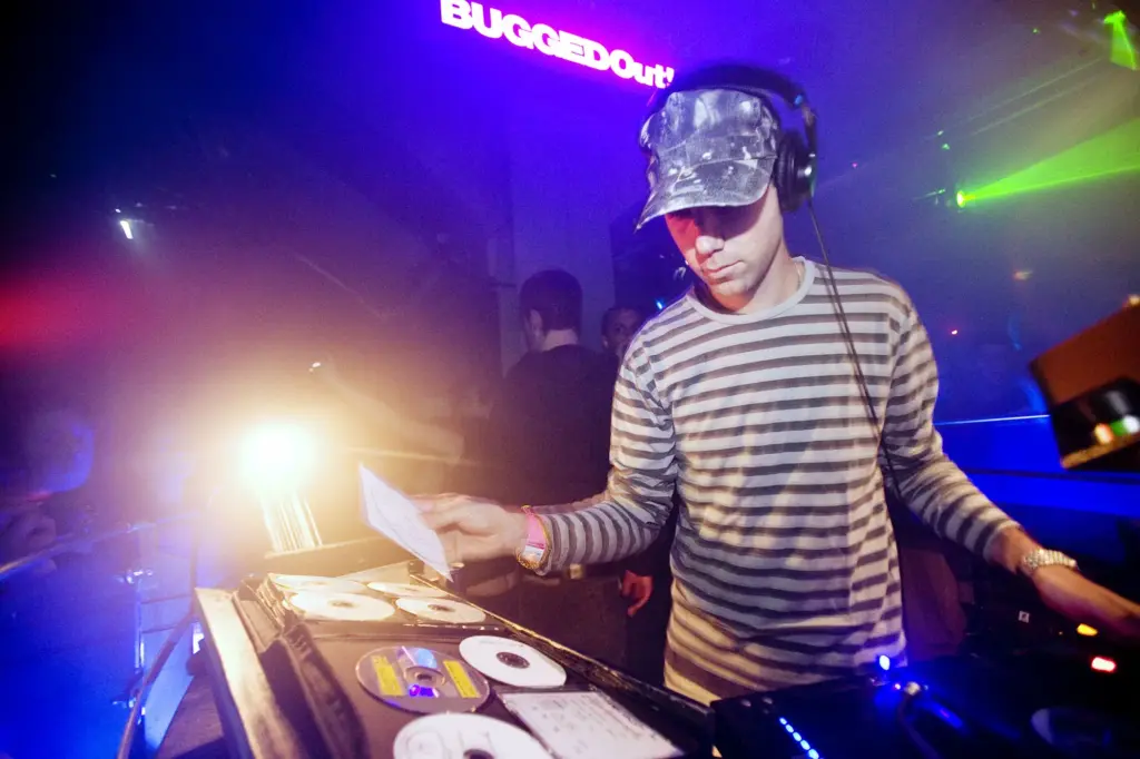 Tiga · Bugged Out at The End
