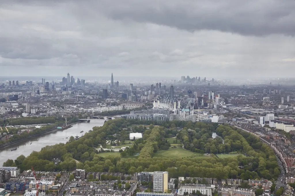 Aerial London — commercial and documentary photograph in London, UK, frame 12 of 13.