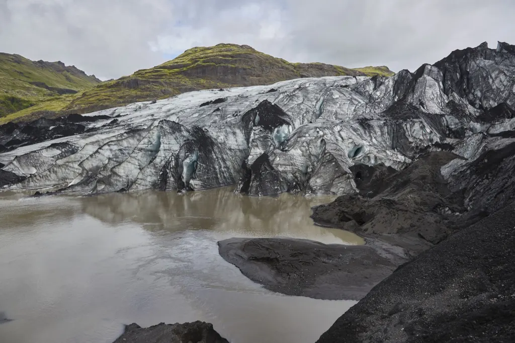 Iceland — documentary and travel photograph in Iceland, frame 8 of 68.