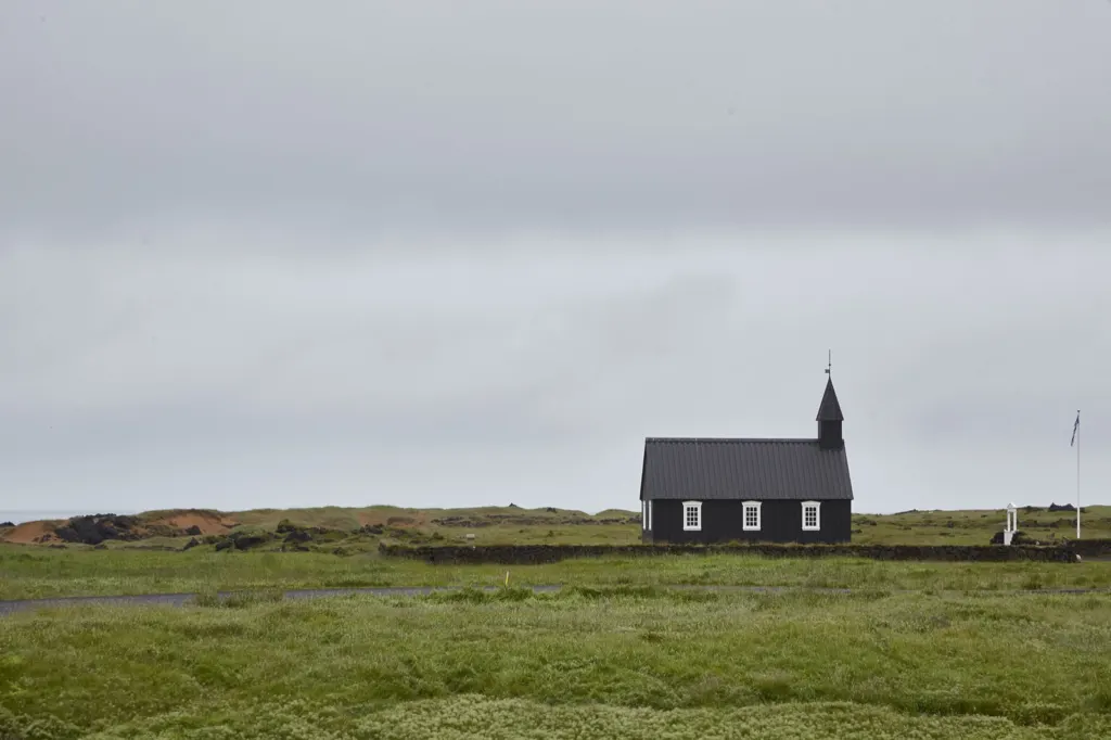 Iceland — documentary and travel photograph in Iceland, frame 31 of 68.