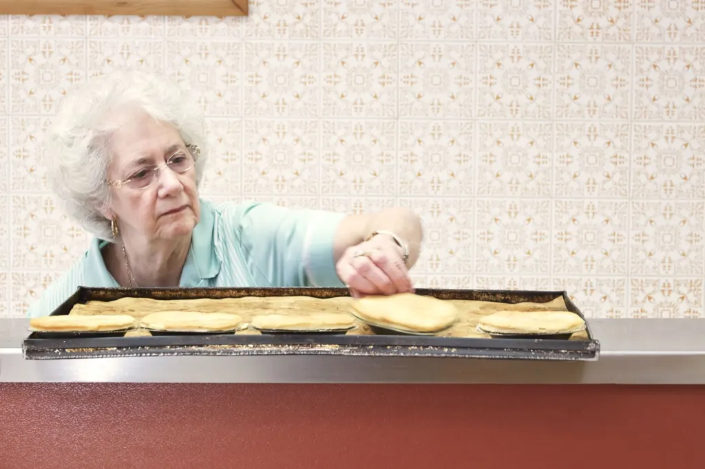 Nathan’s Pies and Eels — commercial and documentary photograph in East London, UK, frame 13 of 18.