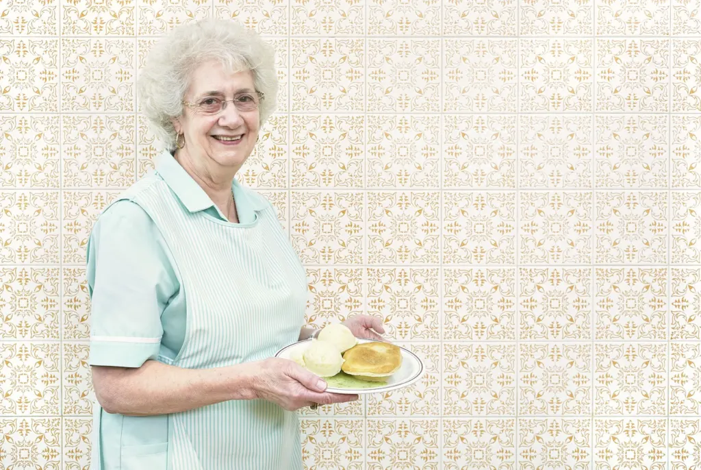 Nathan’s Pies and Eels — commercial and documentary photograph in East London, UK, frame 5 of 18.