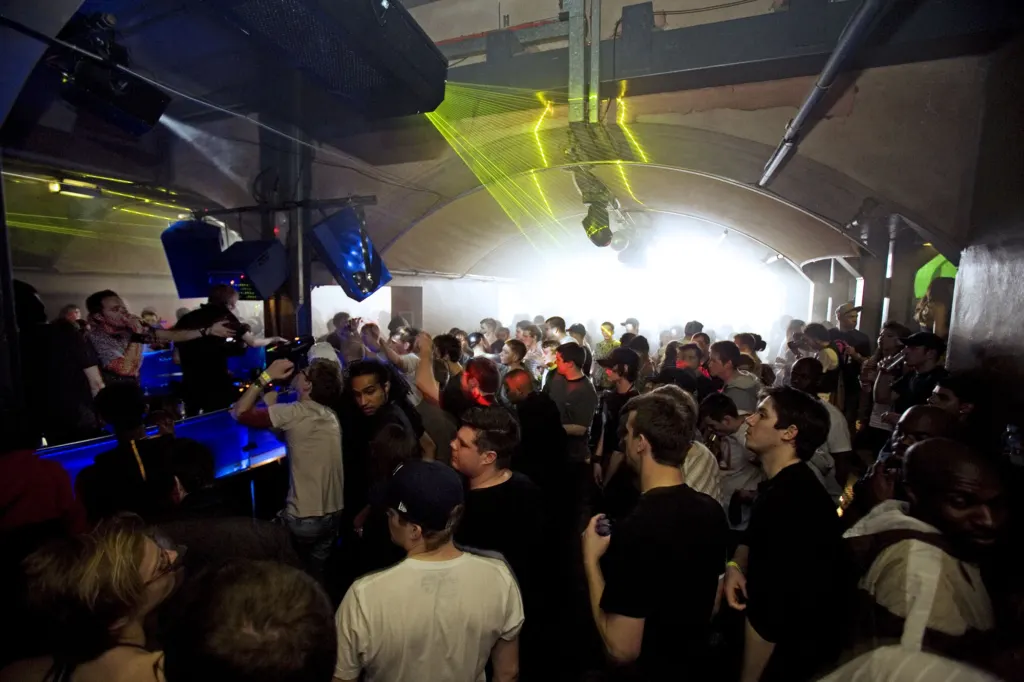 Renegade Hardware at The End · The End, London, UK · frame 9451