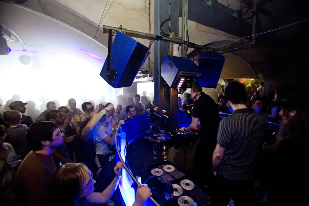 Renegade Hardware at The End · The End, London, UK · frame 9457